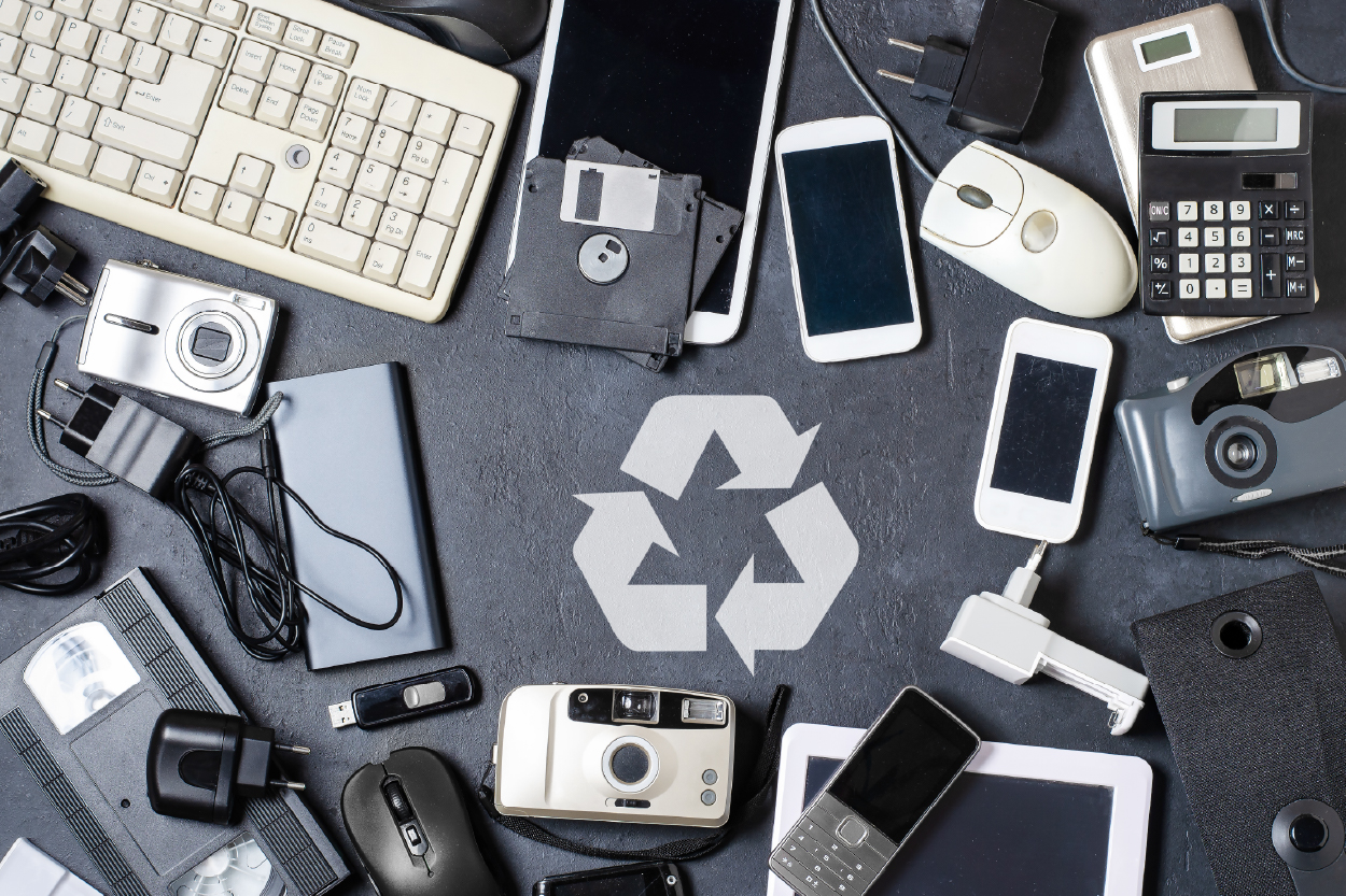 ZIUA DEȘEURILOR ELECTRONICE – DE CE ESTE IMPORTANT SĂ RECICLĂM DEEE