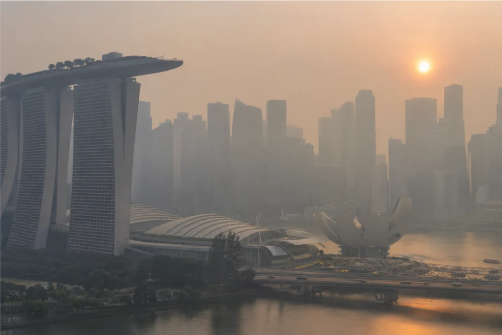 Singapore, sufocat de smog toxic: poluarea aerului atinge niveluri periculoase